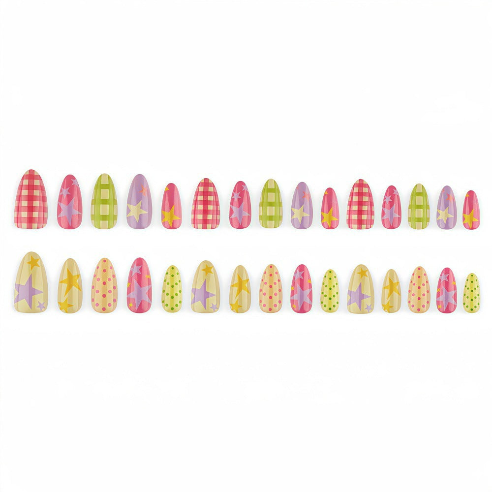 Creative artificial nails in playful star design Bowlift