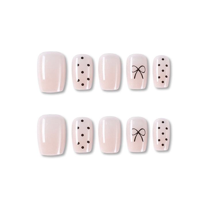Chic Minimalist Press-On Nail Set Bowlift