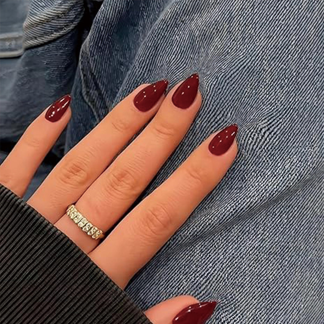 Glossy Stiletto Press-On Nail Set Bowlift