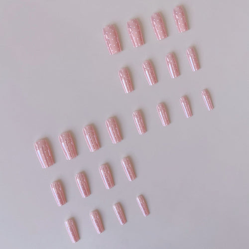 Artificial nails with high gloss finish Bowlift