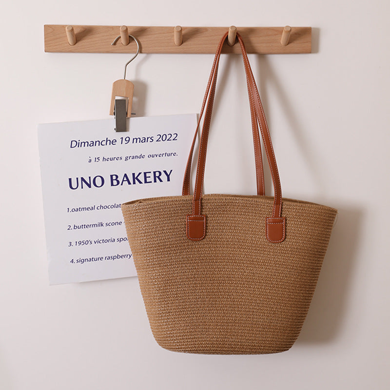 Elegant Bast Shoulder Bag with Striped Design Bowlift