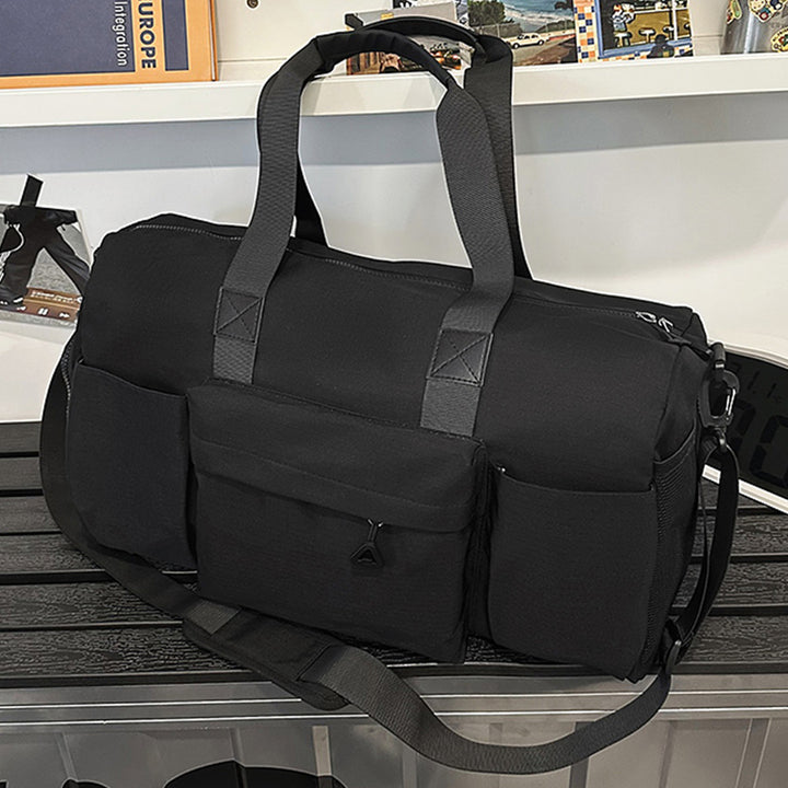 Multifunctional sports and travel bag with flexibility Bowlift