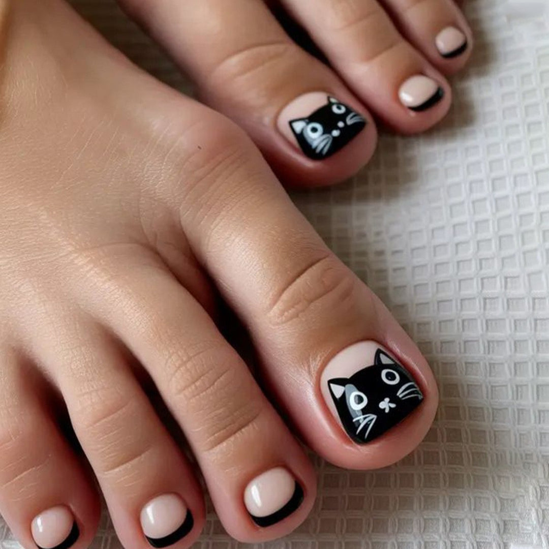 Playful Cat-Themed Nail Art Kit Bowlift