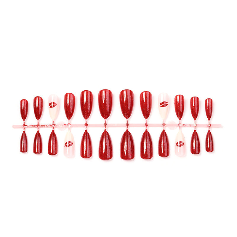 Glamorous Press-On Nail Set Bowlift