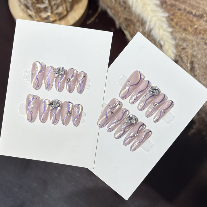 Glamorous Decorative Nail Art Set Bowlift