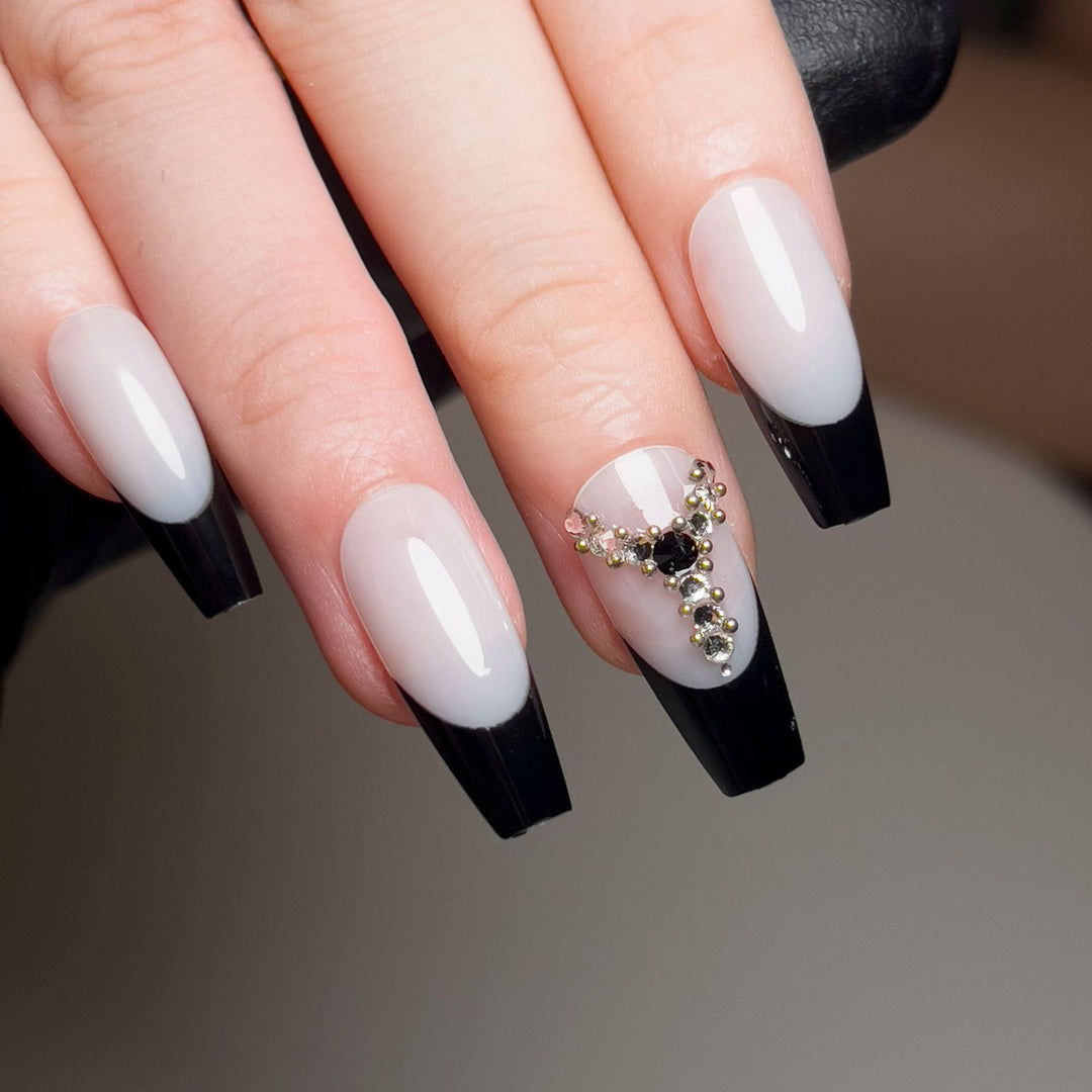 Artful Nail Extensions with Glitter and Ombre Details Bowlift