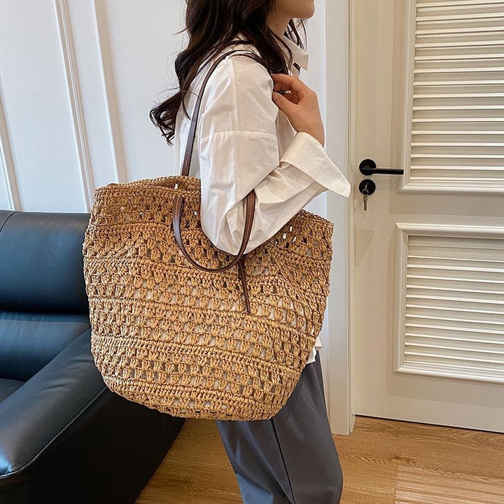 Handcrafted straw tote bag Bowlift