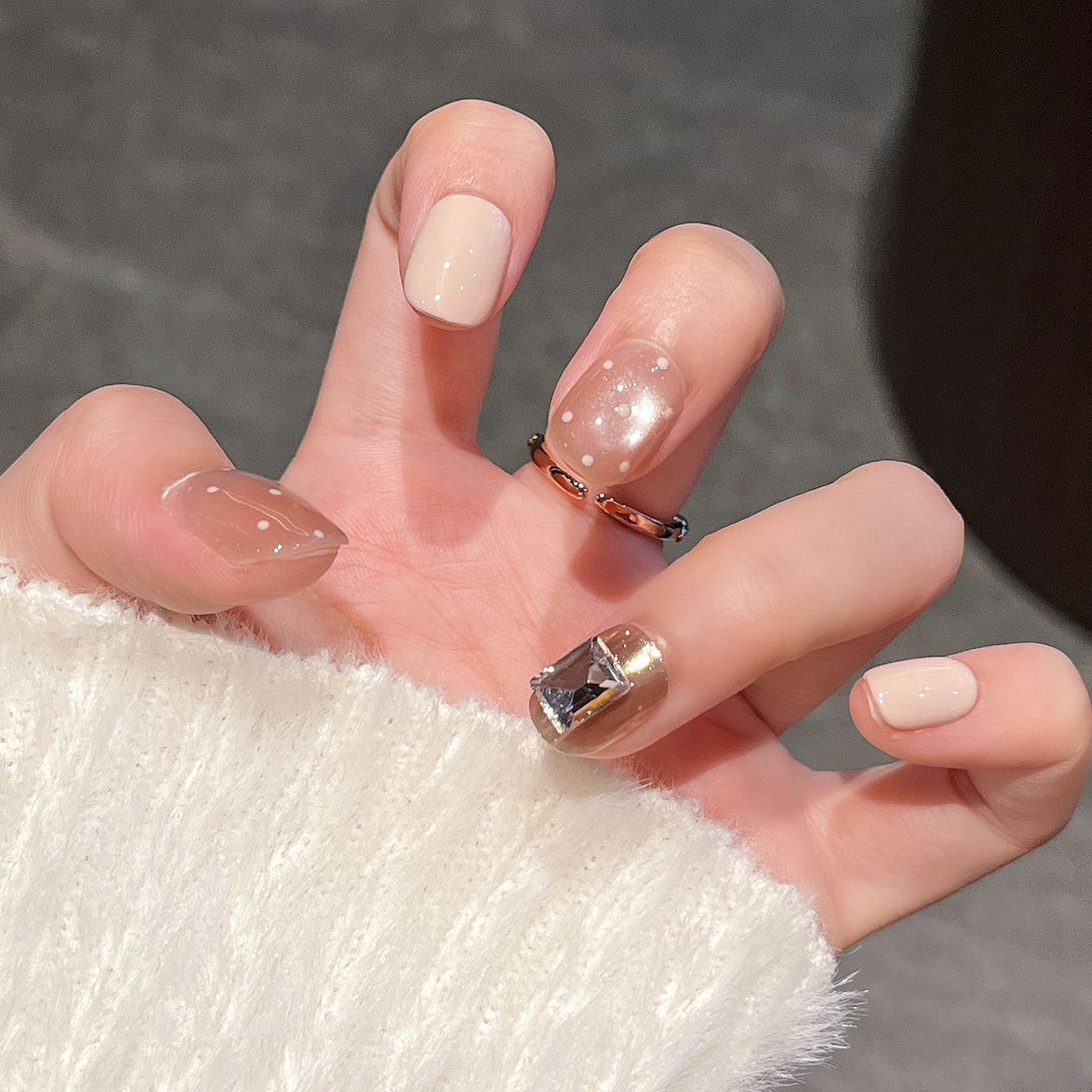 Artistic Press-On Nail Set Bowlift