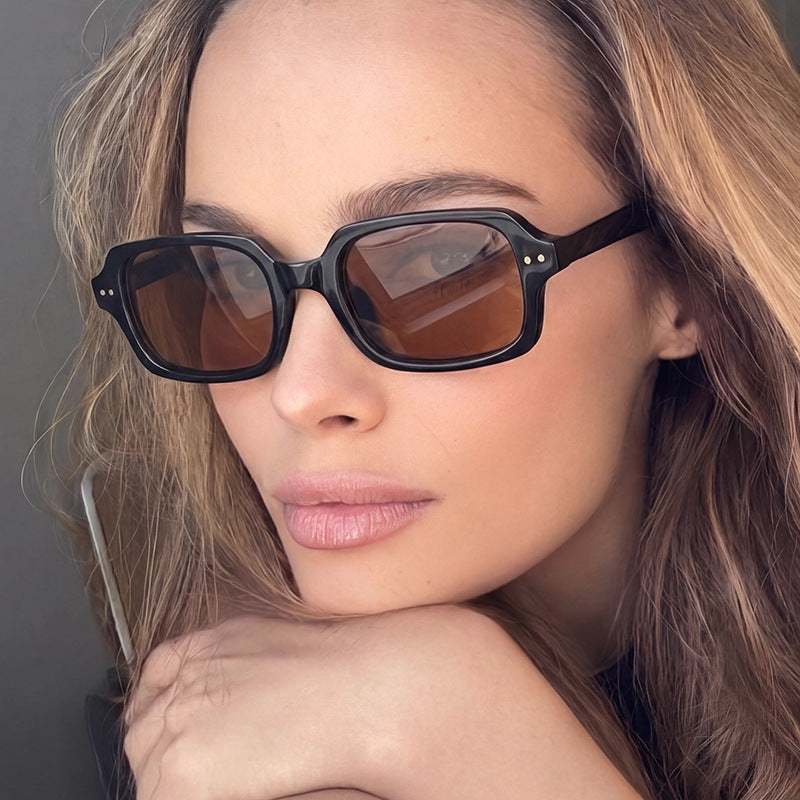 Ladies stylish square sunglasses with striking accents Bowlift