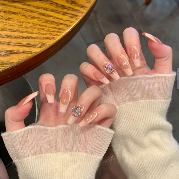 Glamorous Acrylic Press-On Nail Set with Decorative Designs Bowlift