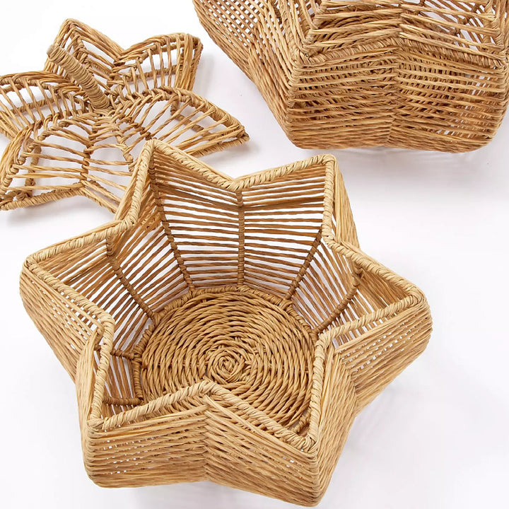 Handcrafted fruit basket in pumpkin design Bowlift