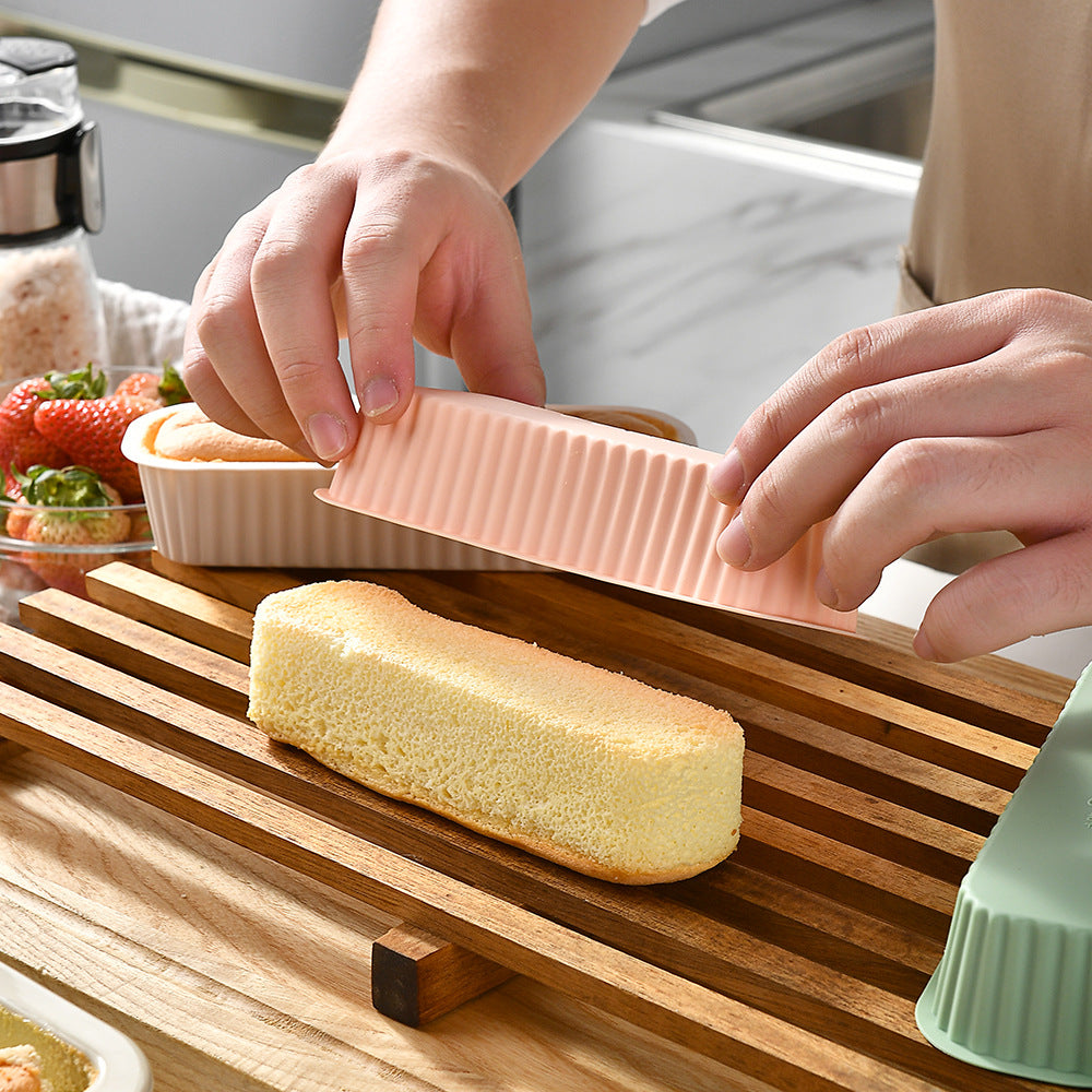 Silicone cake baking mold in modern design Bowlift