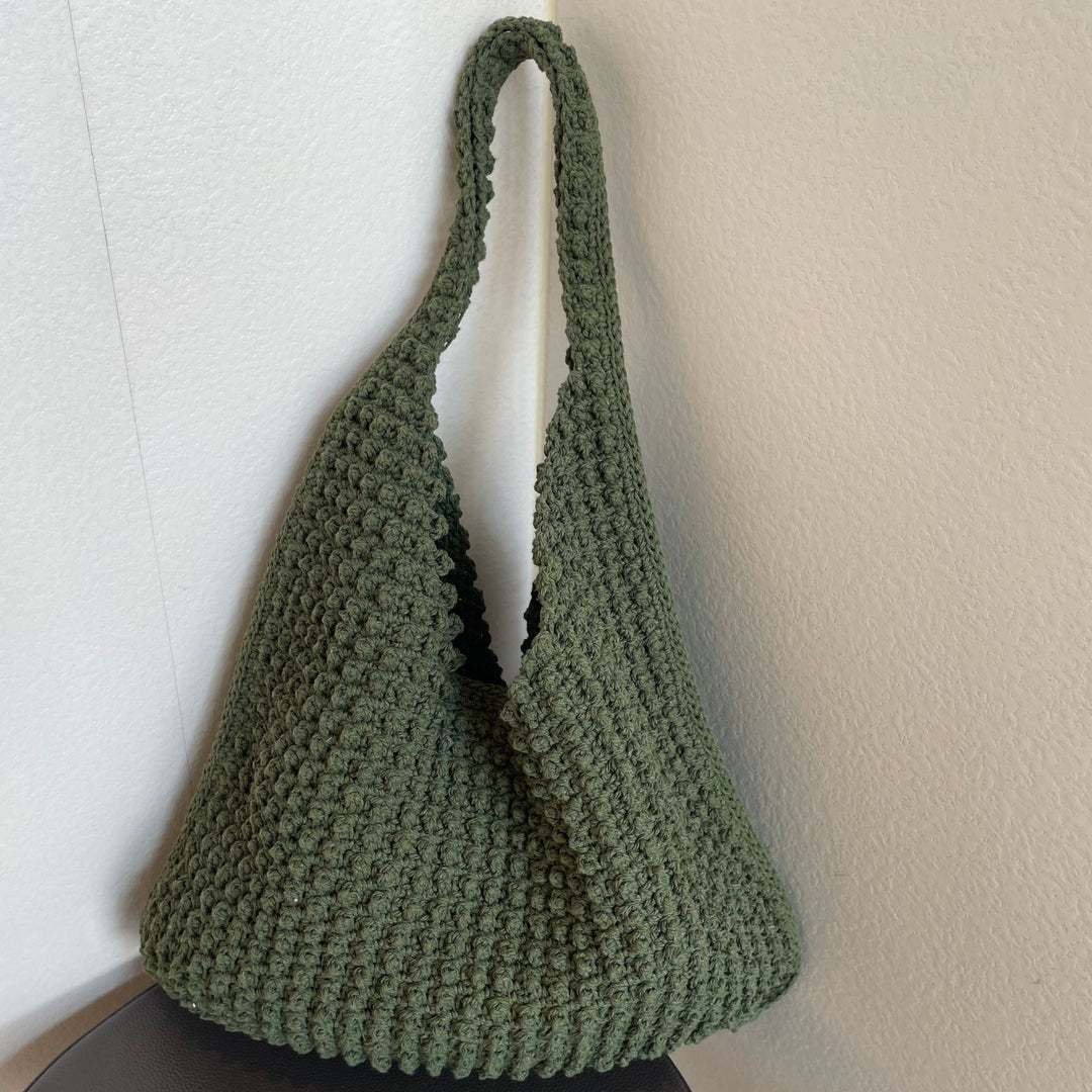 Hand-knotted everyday bag with structured surface Bowlift