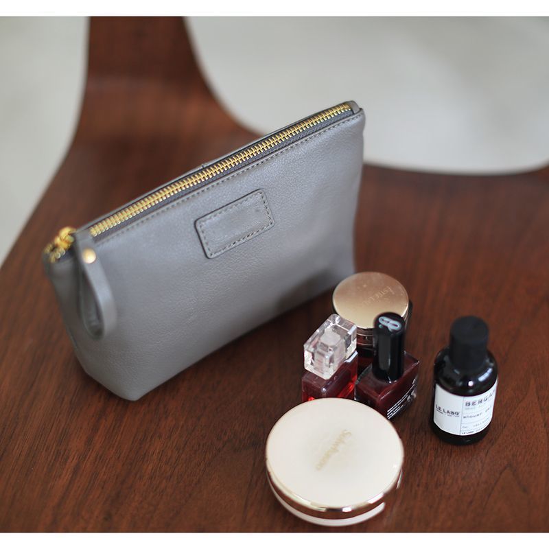 Textured Leather Zip Cosmetic Pouch Bowlift