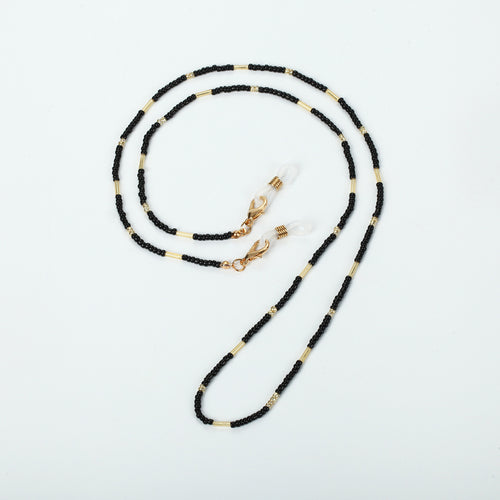 Chains-Necklace Made of Fine Pearls and Golden Accents Bowlift