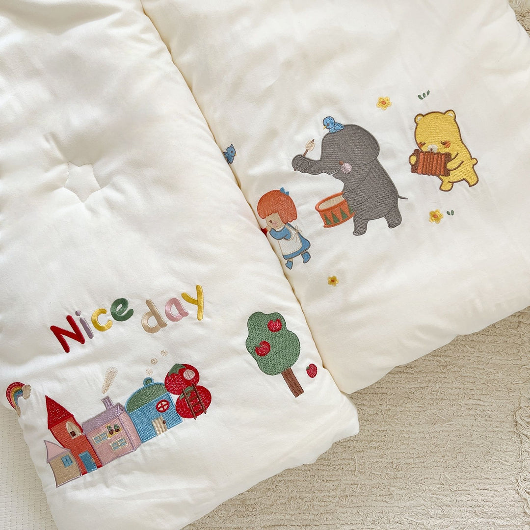 Unisex cuddly blanket with a cheerful animal motif Bowlift