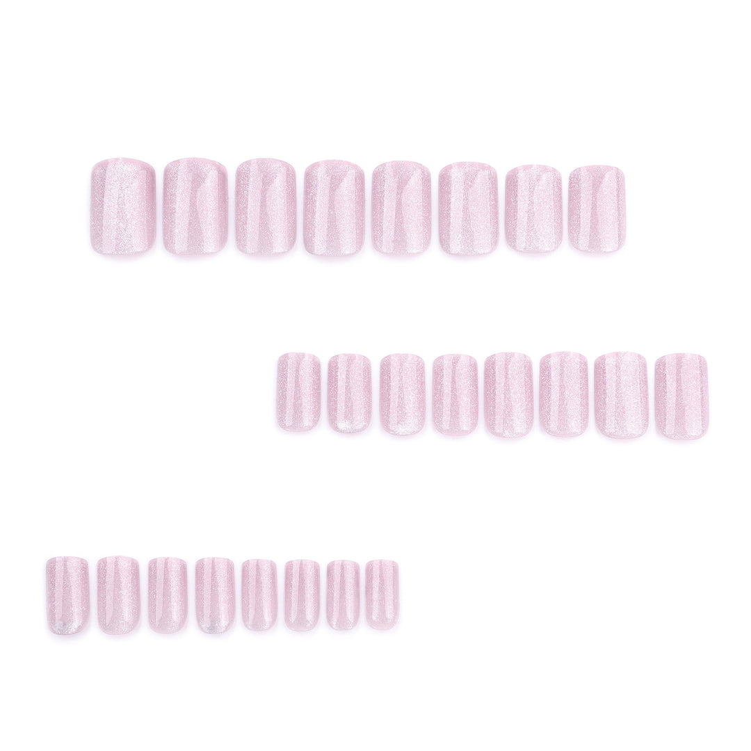 Artificial nail art with elegant shine Bowlift