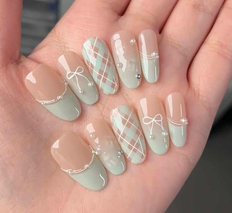 Creative Cat-Themed Press-On Nail Art Bowlift