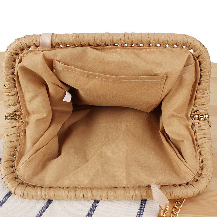 Handbag in the Elegant Macrame Style Bowlift
