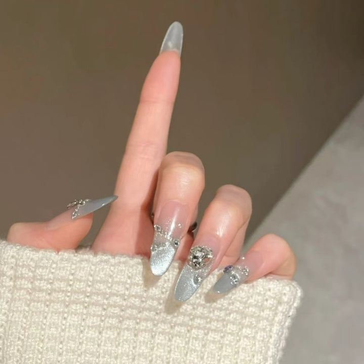 Glamorous Nail Tips Bowlift