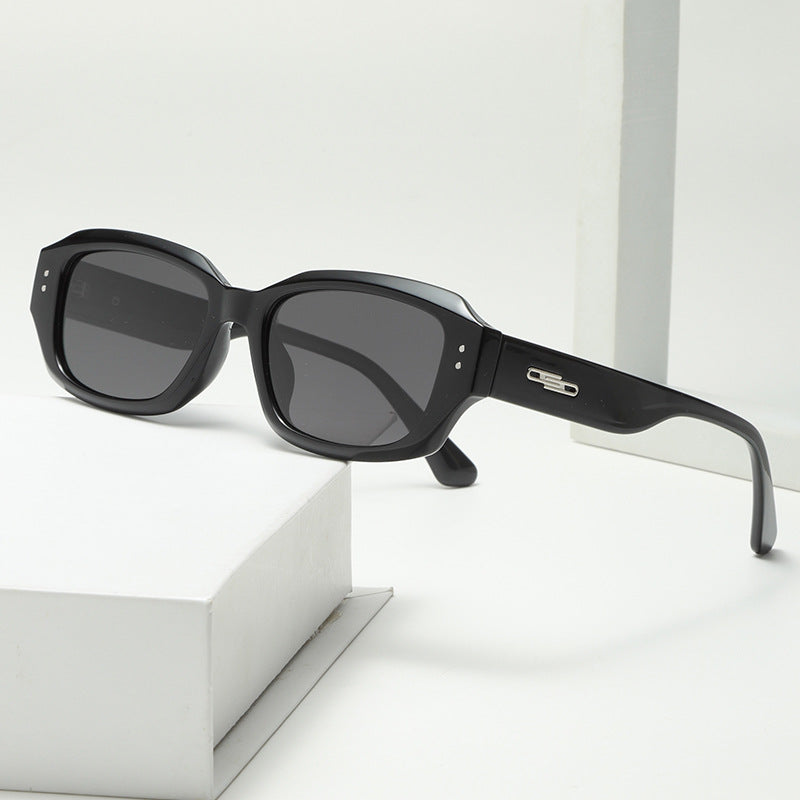 Women fashionable square sunglasses with innovative transparent frame Bowlift