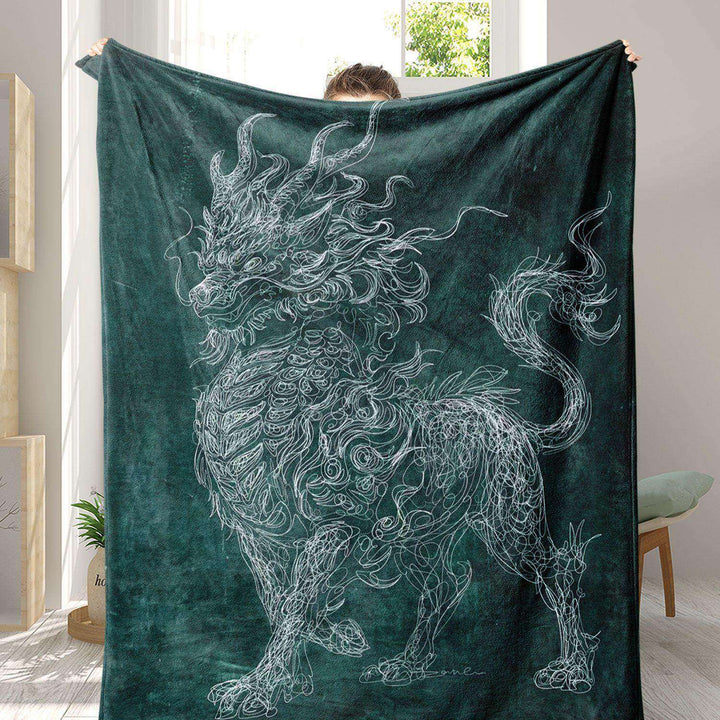 Artistic Dragon-Themed Fleece Throw Blanket