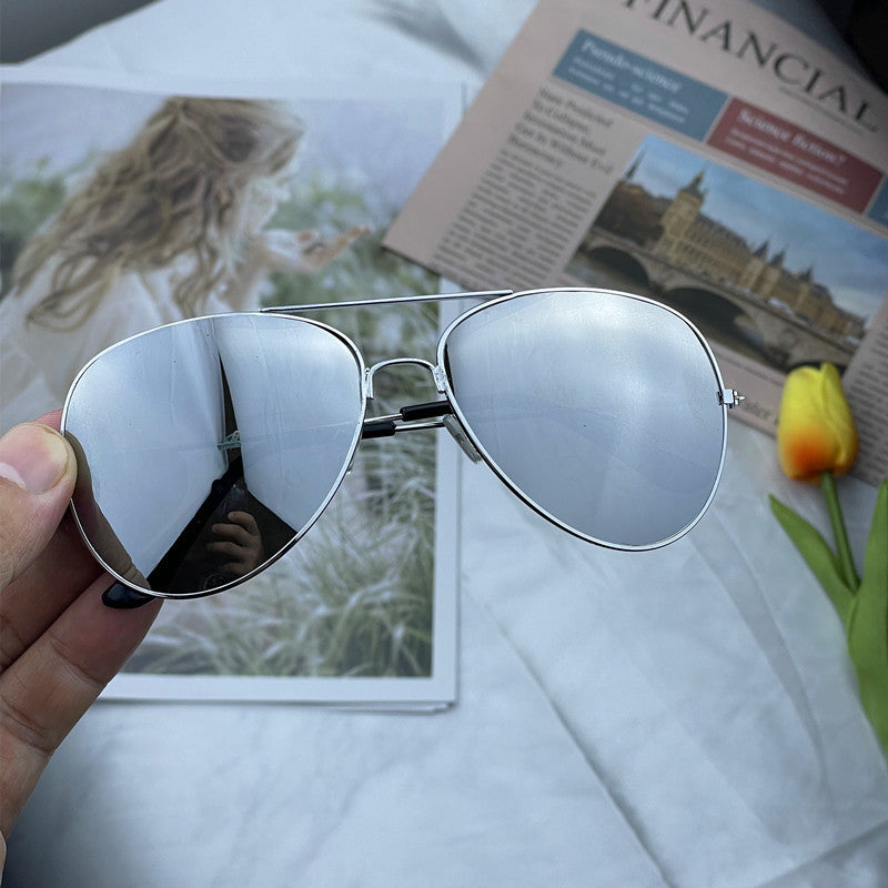Vintage-Inspired Aviator Sunglasses Bowlift