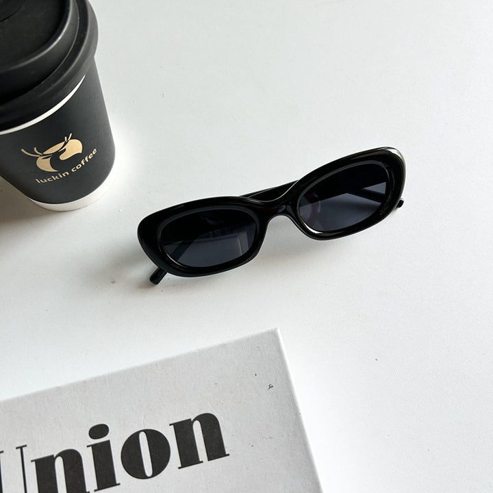 Fashionable Cat-Eye Sunglasses Bowlift