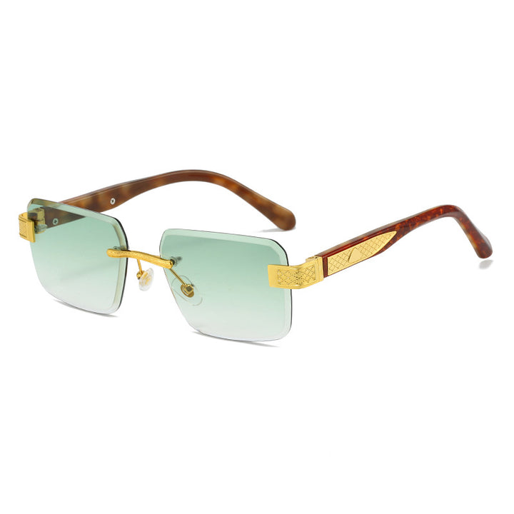 Ladies elegant sunglasses with luxurious, glittering frame Bowlift