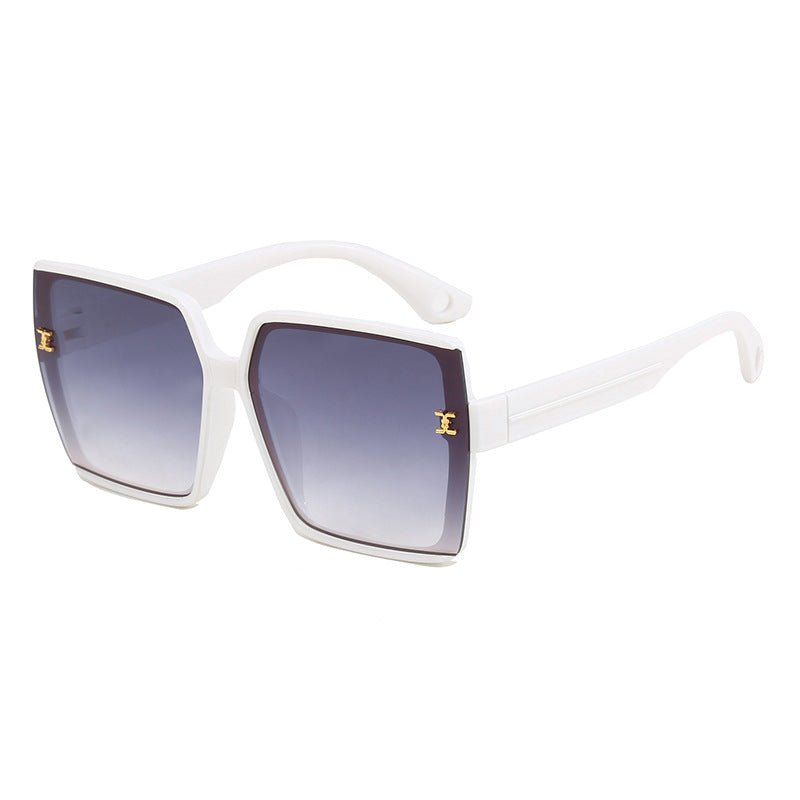 Women's fashion square sunglasses with luxurious frame Bowlift