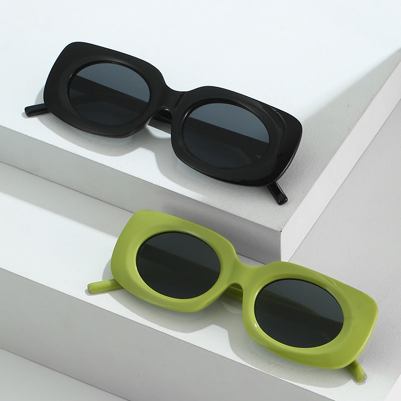 Modern Vintage-Inspired Oversized Sunglasses Bowlift