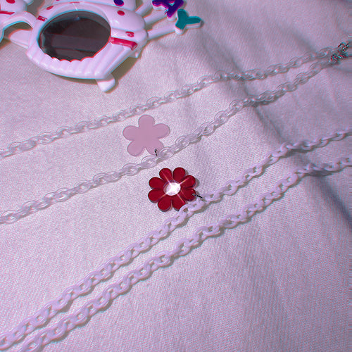 Fashionable chain strap with flower-shaped pendant Bowlift