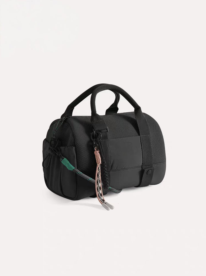Practical sports bag with mesh structure and removable shoulder strap Bowlift