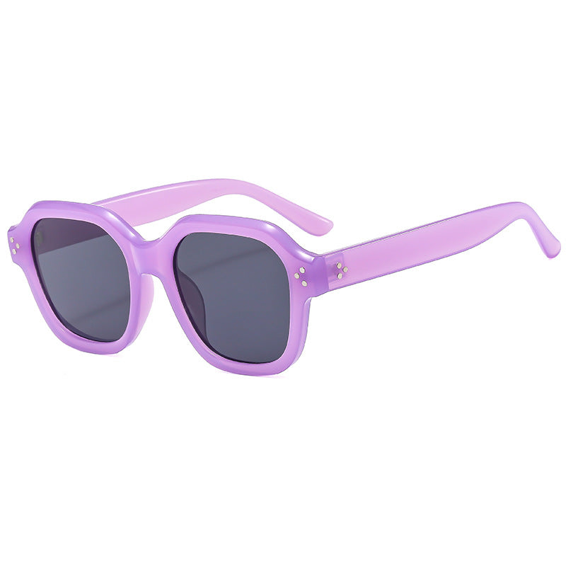 Women’s Fashion Retro Sunglasses with Wide Frame and UV Protection Bowlift