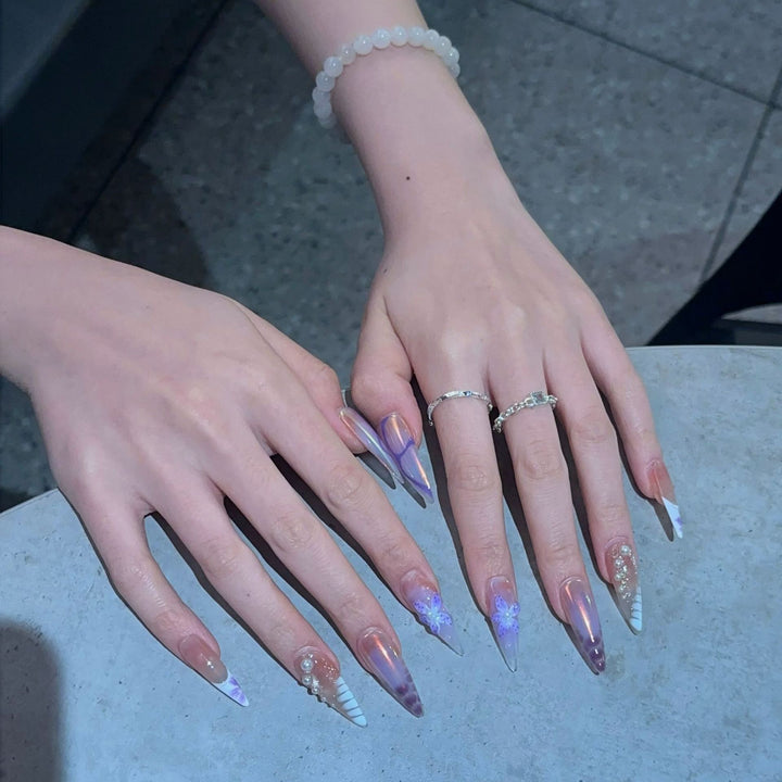 Artistic Stiletto Press-On Nail Design Set with Floral Elements Bowlift