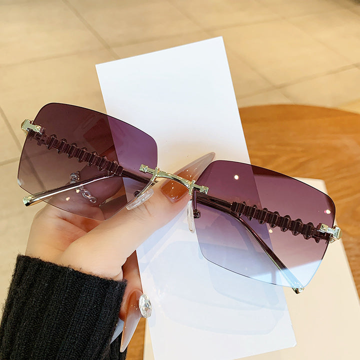 Oversized Geometric Shield Sunglasses Modern Look