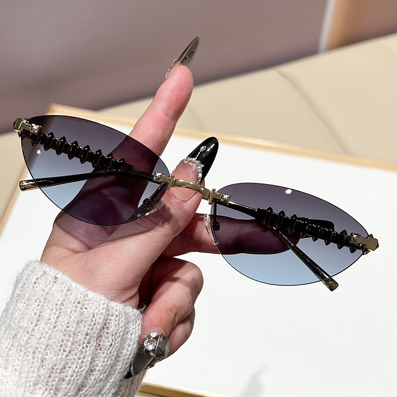 Women's fashionable glasses with elegant golden frame Bowlift