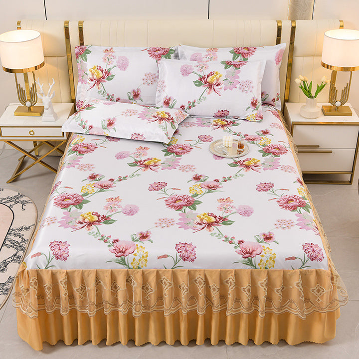 Ladies daybed cover with playful bear motif Bowlift