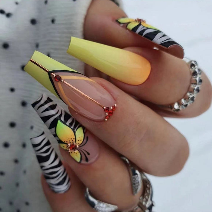 Creative press-on nails with flower and animal designs Bowlift