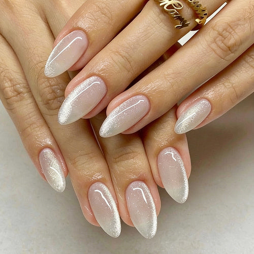 Elegant Artificial Nails in Attractive Ombre Style Bowlift