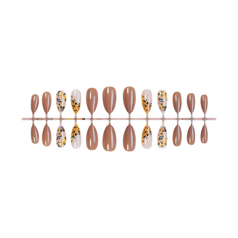 Creative Nail Art Set with Leopard Design and Glamorous Accents Bowlift
