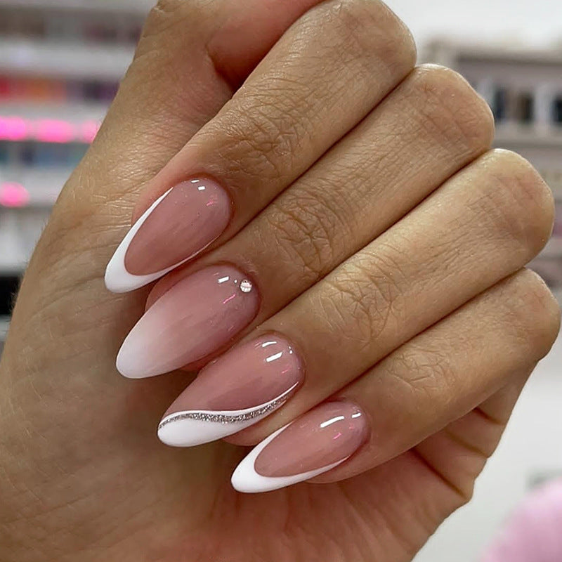 Versatile Press-On Nail Set with Heart and Glitter Accents Bowlift