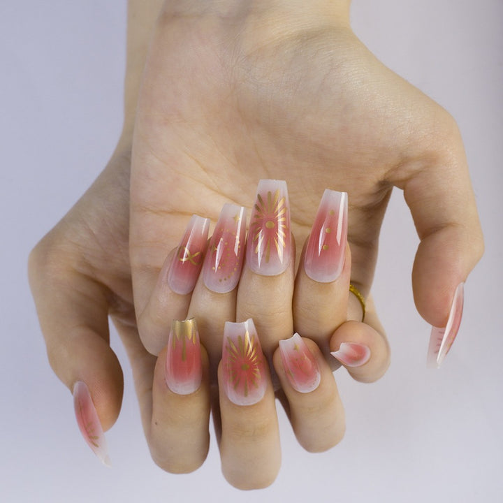 High-gloss artificial nails with rose effect Bowlift