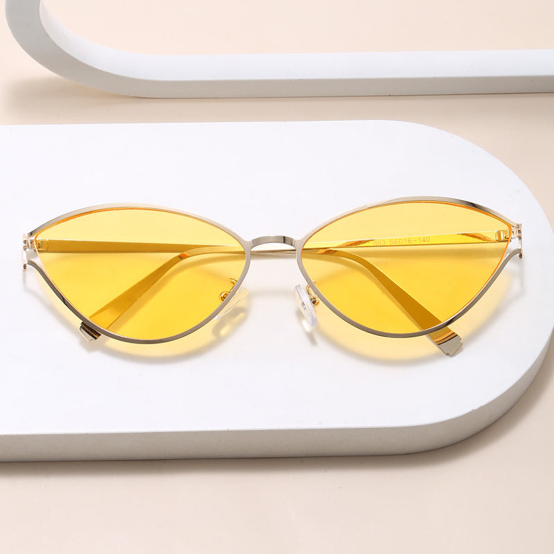 Fashionable Cat-Eye Sunglasses with Thin Metal Frame Bowlift