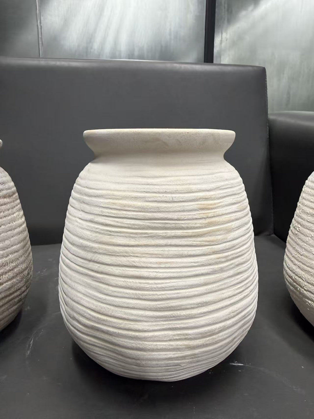 Handcrafted ceramic vase Bowlift