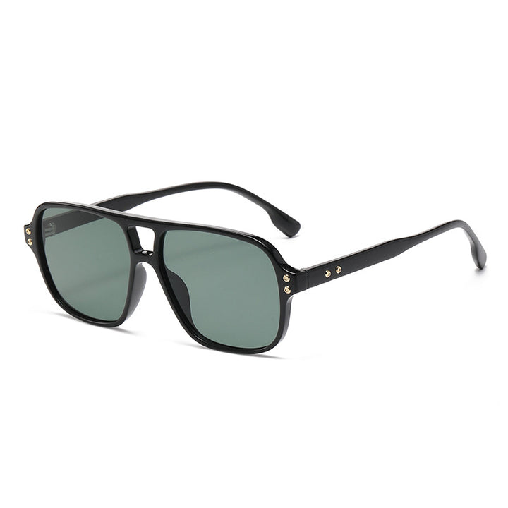 Retro-Inspired Square Frame Sunglasses