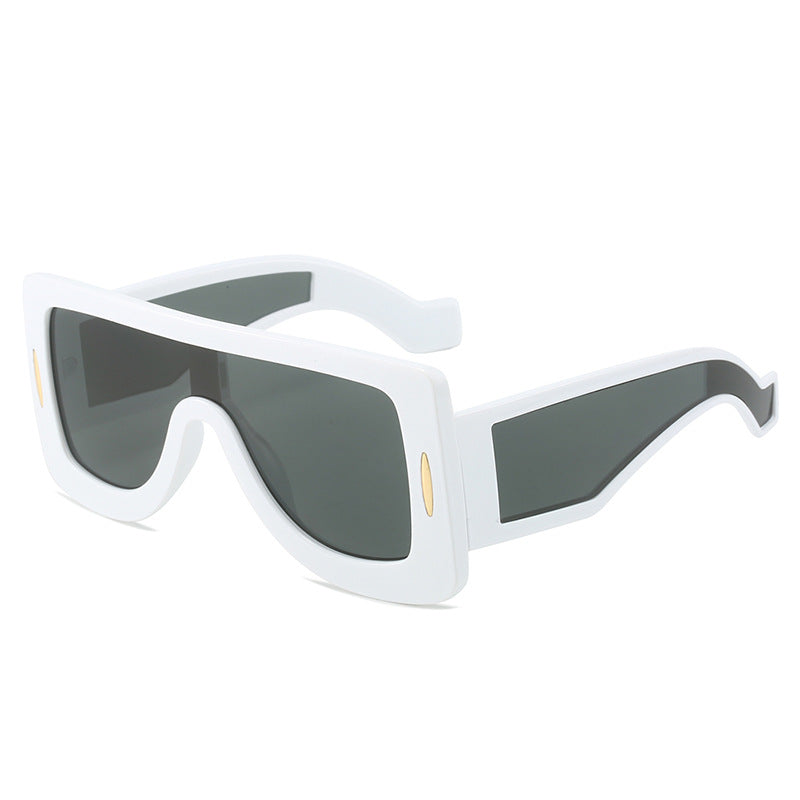 Ladies futuristic oversized sunglasses Bowlift