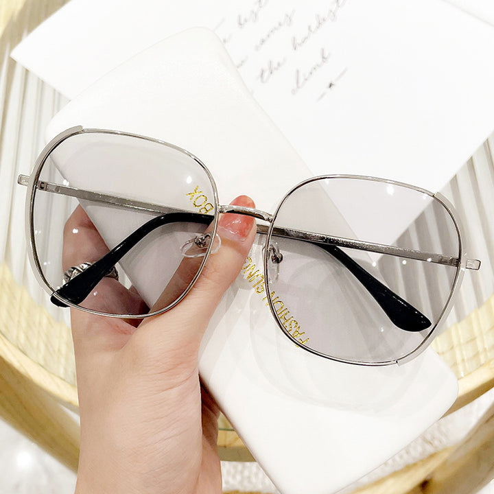 Ladies oversized sunglasses with protective UV protection and elegant metal frame Bowlift
