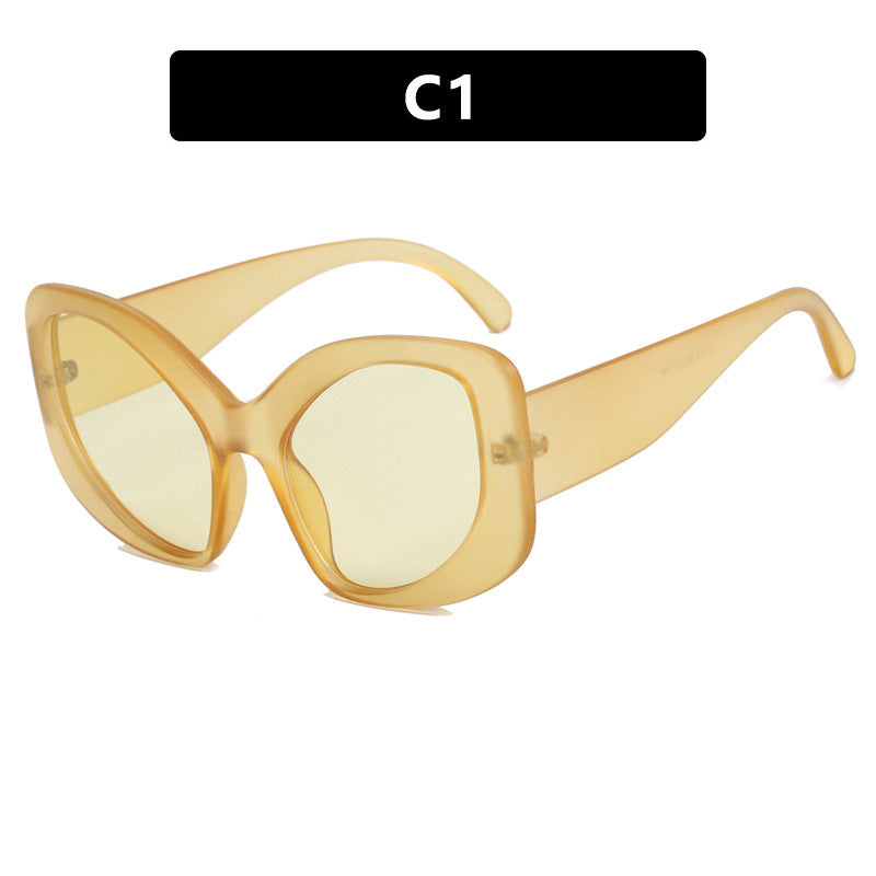Women elegant oversized sunglasses with striking design Bowlift