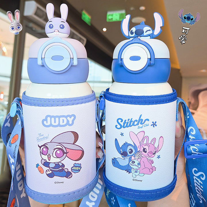 Insulated drinking bottle with integrated carrying system and unique design Bowlift